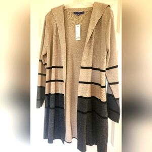 APT. 9 No button light Sweater. Knee length. NWT Women's Large